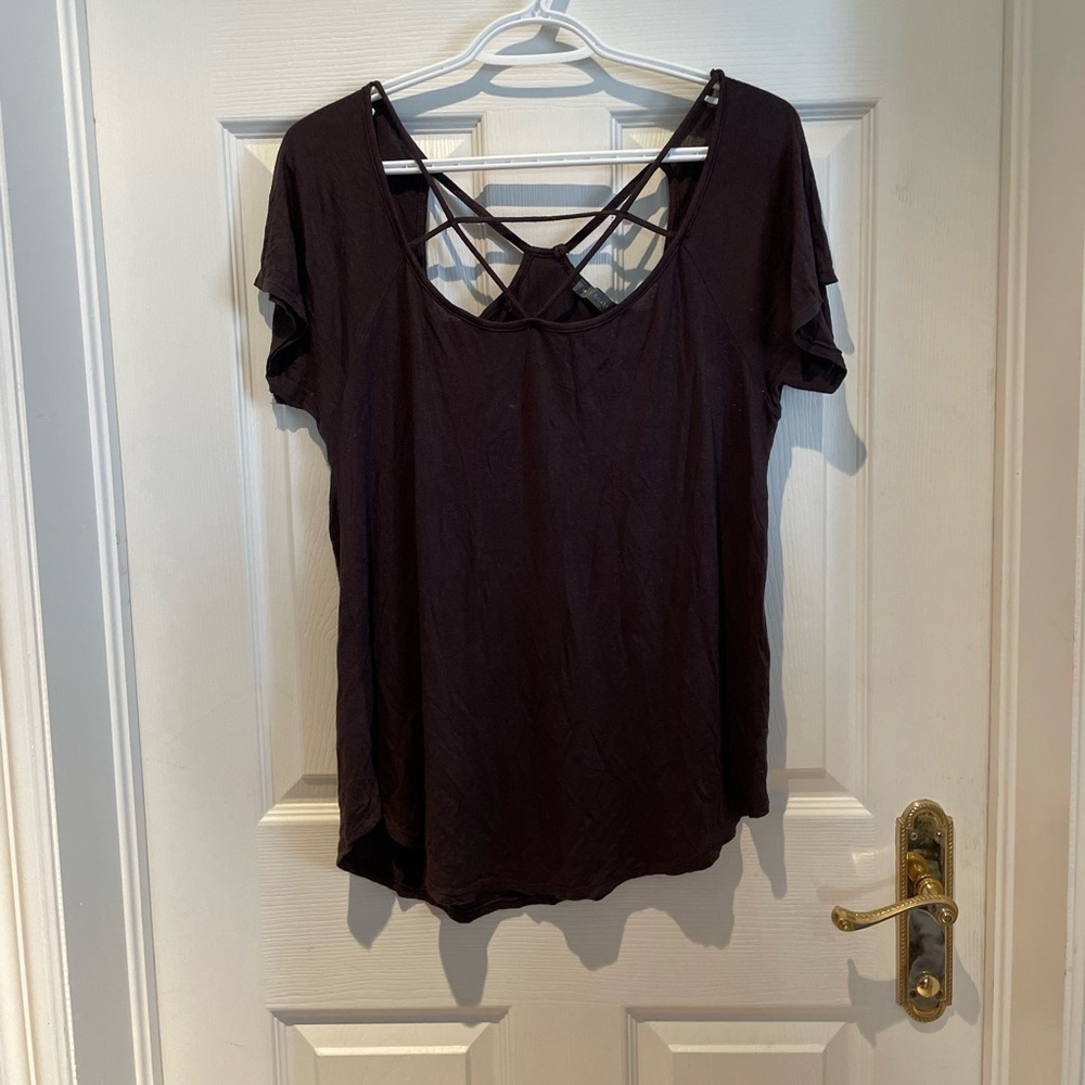 Strappy shortsleeved shirt
